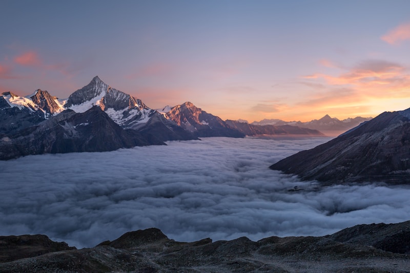 贡嘎山
